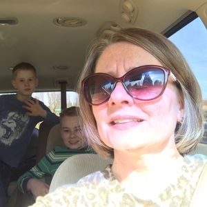 Meet your Posher, Suzanne